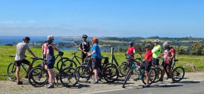 Pine Pienaar Cycling on the  tour with redspokes