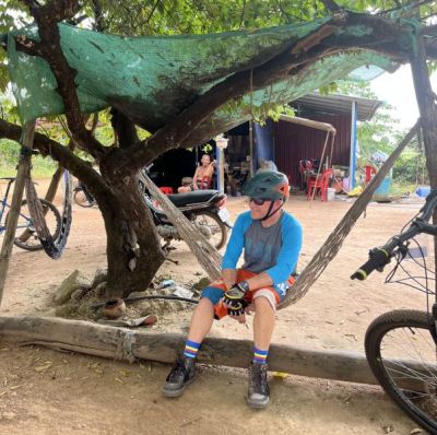 Tim Johnson Cycling on the  tour with redspokes